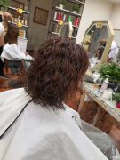 （成功案例）网红理发店转让 南公园西路成熟大型小区门面