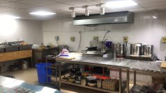 C5015阿勒泰路838号德商会馆旁140平米商铺出租或转让