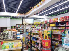 C5020店铺转让 昌吉市绿洲华庭大门口有超市转让