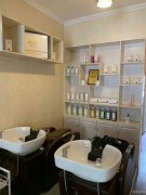 C5037店铺转让 昌吉市亚中巷有理发店转让