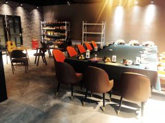 C5052店面转让 位于昌吉市中山路枫叶广场