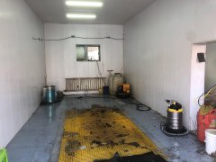 C5089洗车房出租 昌吉乌伊路石油大厦对面加气站旁