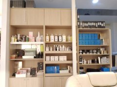 C5117店铺转让 昌吉市青年南路华东容锦商业街