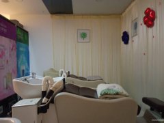 C5117店铺转让 昌吉市青年南路华东容锦商业街