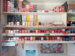 C5225店铺转让 昌运小区大门口第一家，商店转让