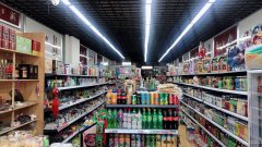 C5216喀纳斯湖路126中对面超市转让