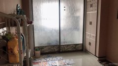 C5302友好南路瑞昌大厦旺铺转让