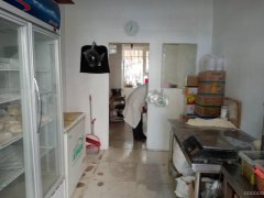 C5317店铺转让 昌吉市艺园阳光小区大门口第一家