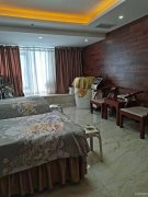 C5528昌吉市塔城西路华洋广场旁大型精装美容养生馆转让