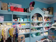 C5538店铺转让 昌吉市新加坡花园东区大门口