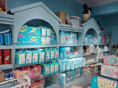 C5538店铺转让 昌吉市新加坡花园东区大门口