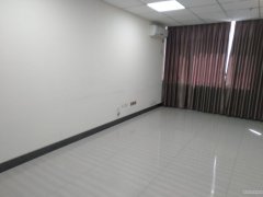 C5579写字楼出租 位于昌吉市北京南路华东大厦