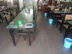 C5670开发区洞庭路金色时光临街餐饮旺铺转让