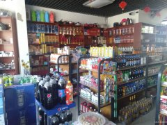 C5681店面转让 位于五家渠新华东街滨河大院小区第一家