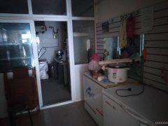 C5706店面转让 位于昌吉市健康东路与净化路交叉路口