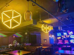 C5740阿勒泰路与南昌路交叉口餐厅转让