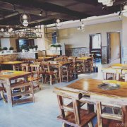 C5823米东区龙河南路紫顶苑火锅店转让