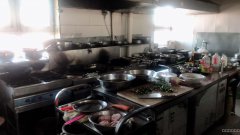 C5860头屯河区王家沟西郊2号停车场餐厅转让