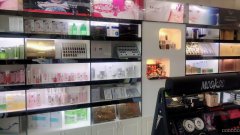 C5925米东区香缇美地妆品店转让