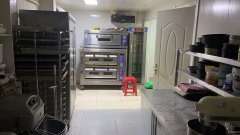 C5965昌吉市富友国际西门南侧沿街甜趣烘焙坊营业中转让