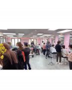 C5986民主路94号大型美发沙龙店转让