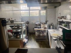 C6109店面转让 位于北京北路老党校旁农机局四合院