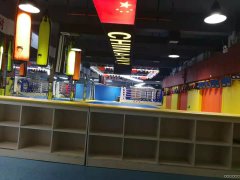 C6131店面出租 位于北京路与塔城路交叉路口