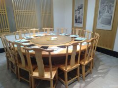 C6149店面转让 位于昌吉市南公园西路繁华地段