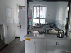 C6197店面转让 位于昌吉市青年北路龙源超市附近