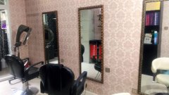 C6209香槟水岸B区美发店转让