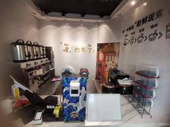 C6246天山区新泉街正泰诚盛花园大门口进出口营业中甜尼饮品