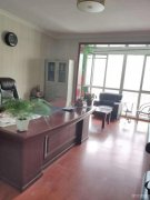 C6438昌吉市健康西路联汇市场6路车公交车站临街商铺出租