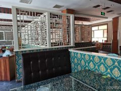 C6452米东区振兴中路114对面230平米餐厅转让