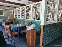 C6452米东区振兴中路114对面230平米餐厅转让