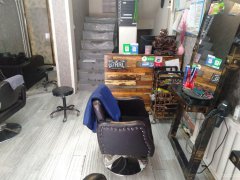 C6465店面转让 位于昌吉市长宁南路亚中饮食一条街