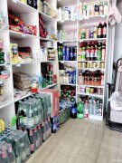 C6469昌吉市延安南路金水小区门口营业中商店转