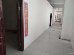 C6484商铺招租 位于五家渠市繁华地段商铺招租