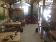 C6587店铺转让 位于昌吉市延安南路光明巷口处营业中