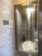 C6587店铺转让 位于昌吉市延安南路光明巷口处营业中