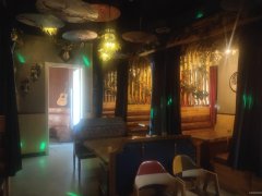 C6587店铺转让 位于昌吉市延安南路光明巷口处营业中