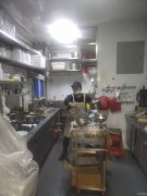 C6587店铺转让 位于昌吉市延安南路光明巷口处营业中