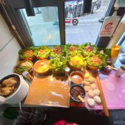 C6609新市区苏州路肿瘤医院斜对面家乐福出口处功夫卷饼厨窗