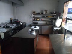 C6640店面转让 位于昌吉市长宁南路五彩新城附近