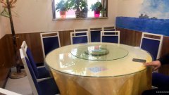 C6646友好花园三期208平餐厅10万转