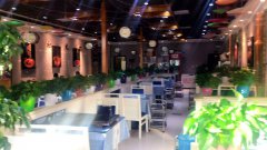 C6646友好花园三期208平餐厅10万转