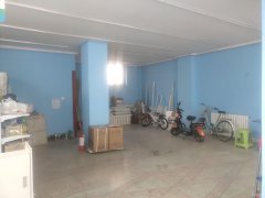 C6667店铺出租 位于昌吉市红星东路13号小区门口