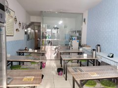 C6692店铺出租 位于昌吉市呼图壁县东风大街