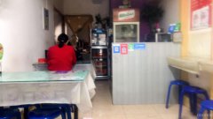 C6803迎宾路地窝堡乡政府小吃店转让