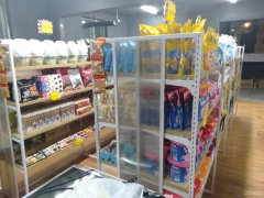 C6822店面转让 位于昌吉市文化东路农校前门附近