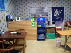 C6854店面转让 位于昌吉市中山路新汇嘉附近快餐店